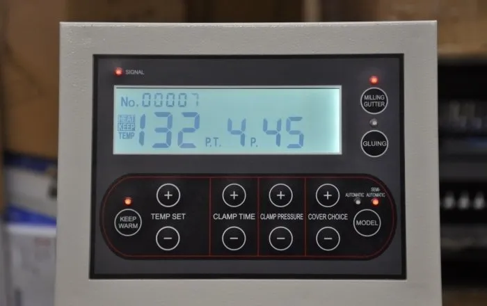 Машина термоклеевая D60-A4