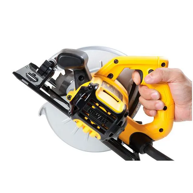 Пила дисковая DeWALT DWE560-QS